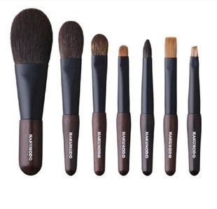 HAKUHODO Portable Kokutan Mini Brush Set Набір з 7 пензлів для макіяжу